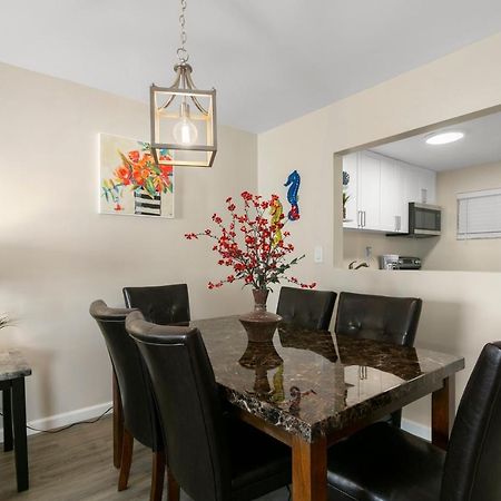 2 Bedroom 2 Bath With Patio On 11Th Collins Ave Miami Beach Exterior foto